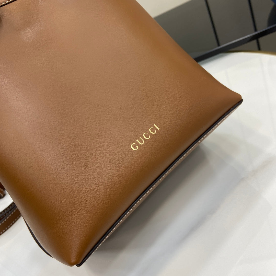 Gucci 古馳GG Emblem系列