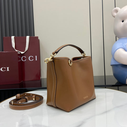 Gucci 古馳GG Emblem系列