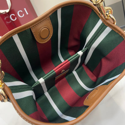 Gucci 古馳GG Emblem系列